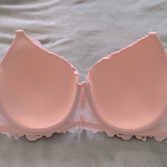 Adrienne Vitamin Full Figure Pink Lace Underwire Bra
NET - Picture 3 of 8